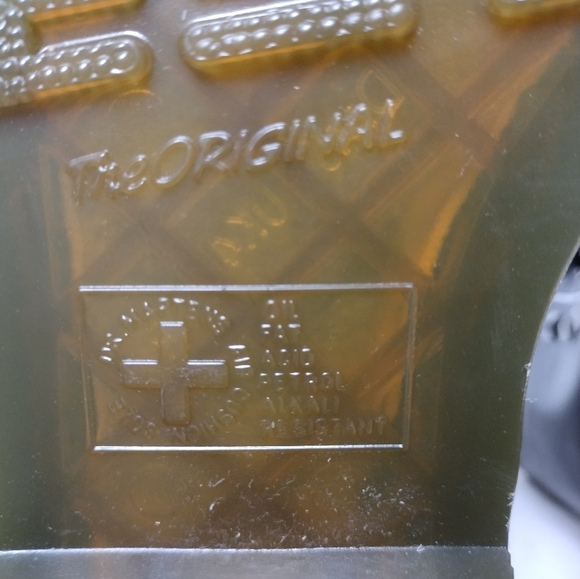 Dr. Martens 1460 Stud Leather Black Rolled Vintage Smooth Boots - Picture 8 of 11